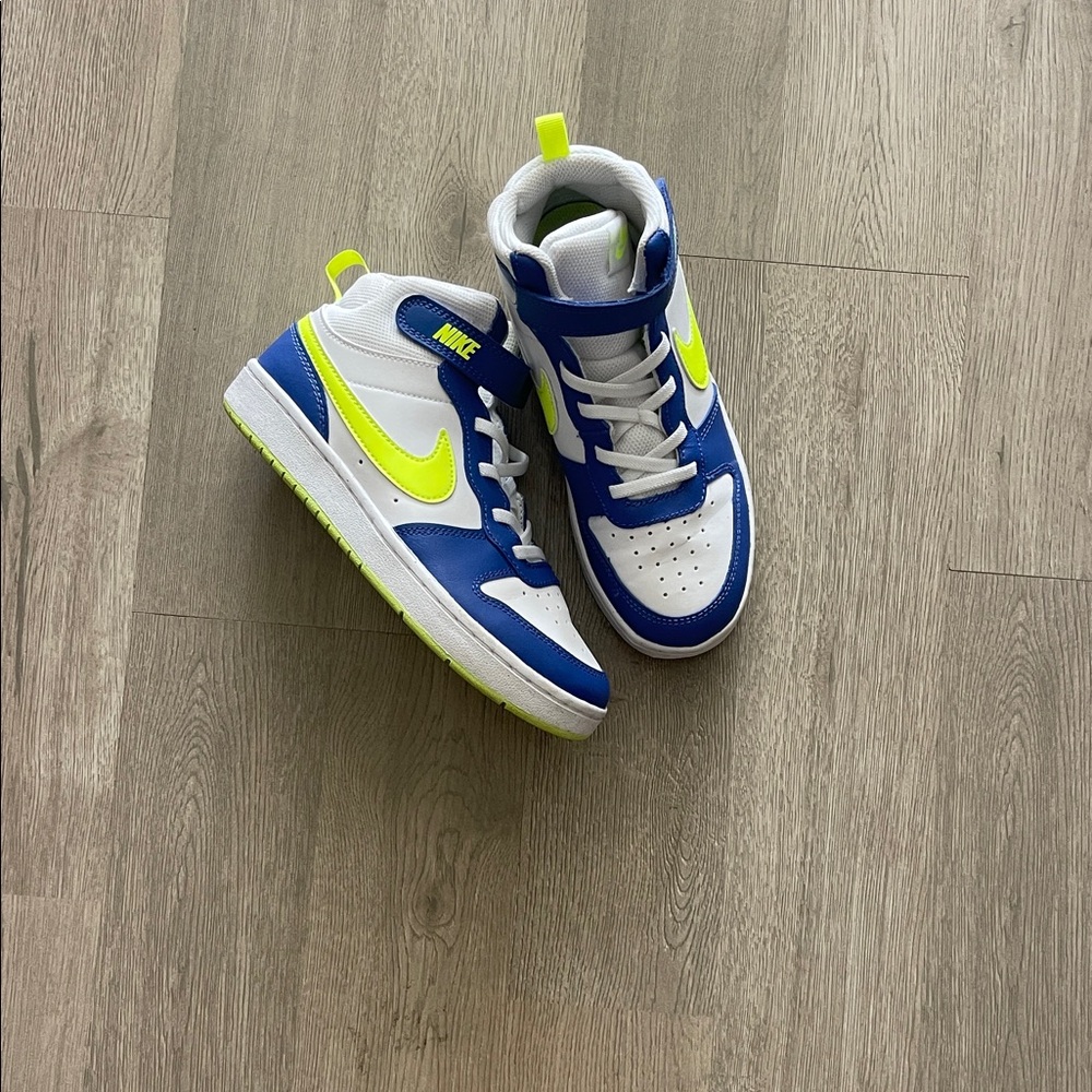 Nike 3Y Kids Neon Blue and White Sneakers 'Court Botough Mid 2'
